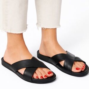 Birdies Black Leather Crisscross Slide Sandals Women’s 7.5 Minimalist Comfort